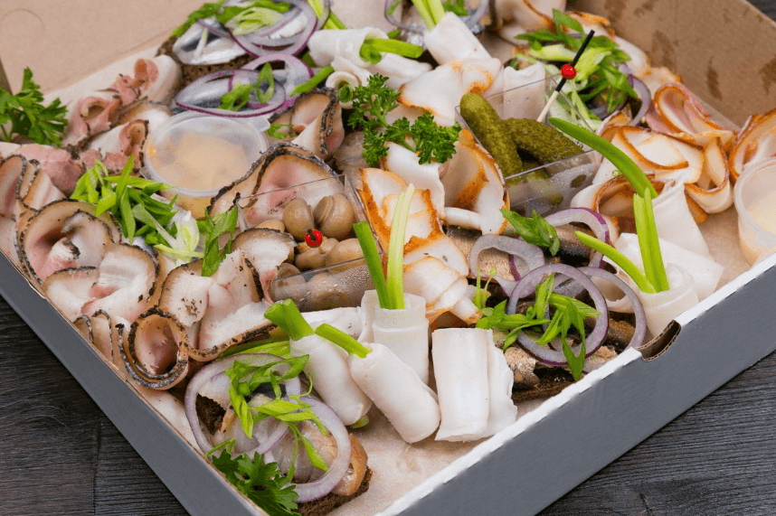 Пенал ассорти закуски по-русски 620 гр.