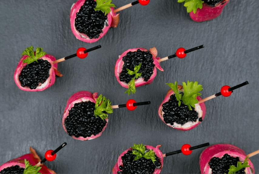 Блинный ролл с сыром фетакса и икрой палтуса 10 шт.