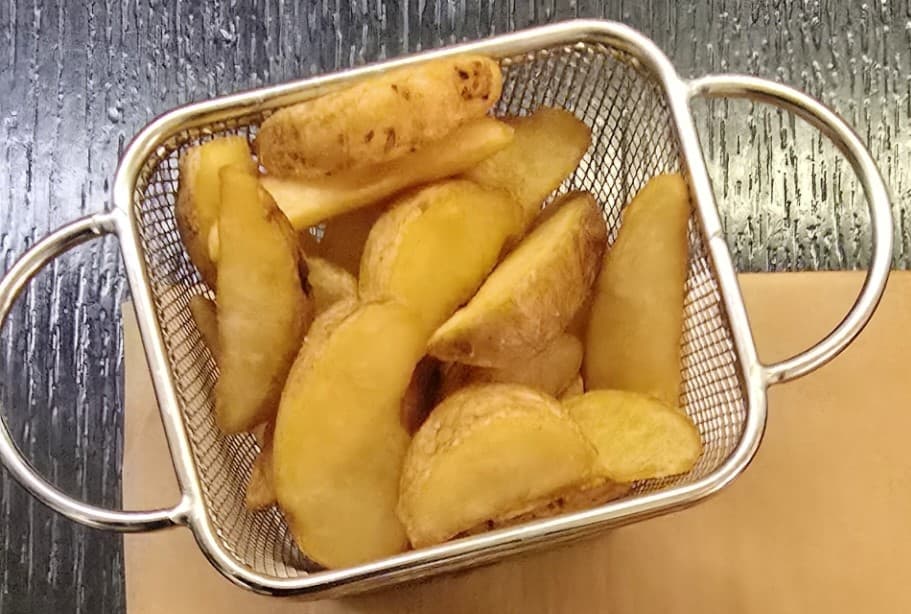 Картофель дольки с кетчупом