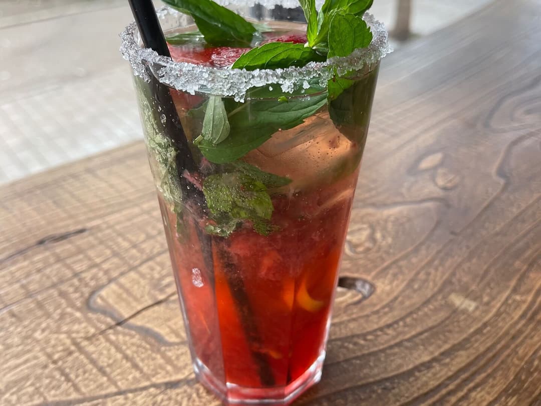 Мохито клубничный