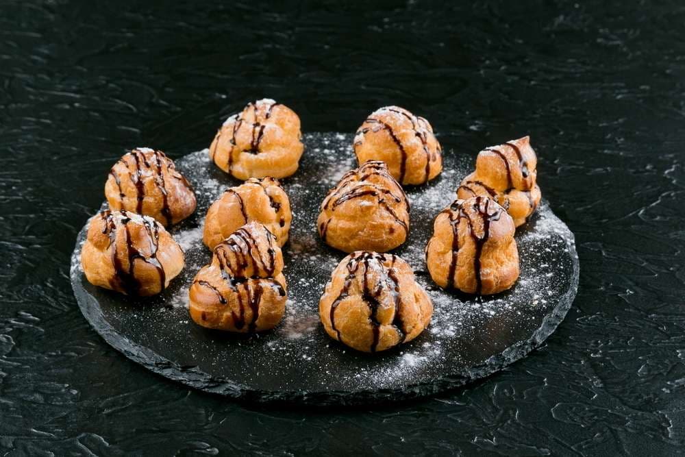 Профитроли со сливочным кремом 10 шт.