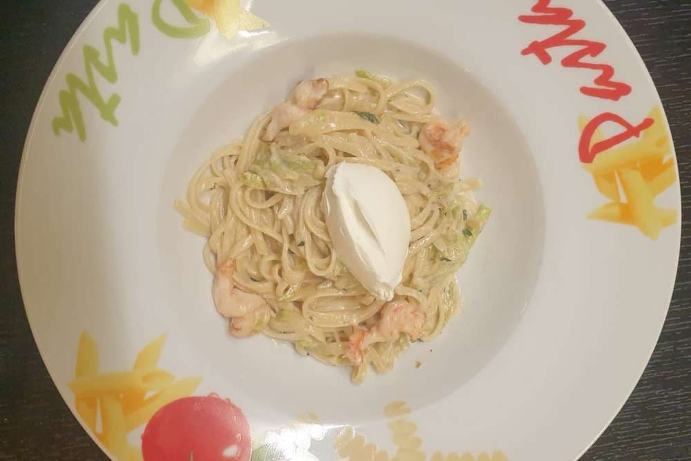 Лингвини с цуккини, креветками и маскарпоне