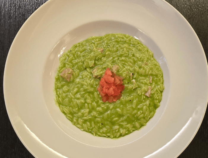 Паста ризо с тунцом в соусе песто